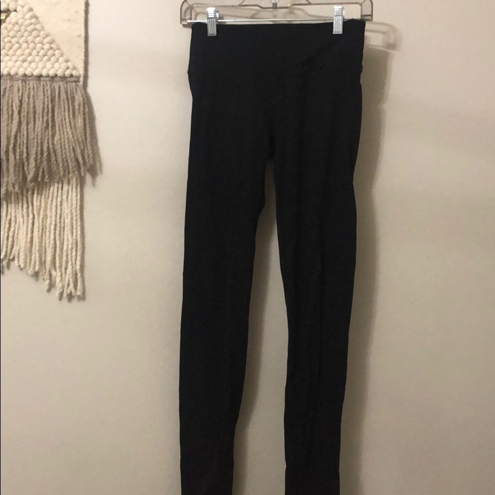 Black leggings size small
